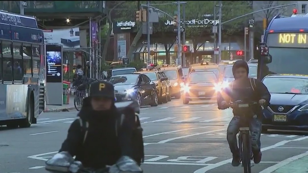 NYC DOT announces 'microhubs' for delivery trucks