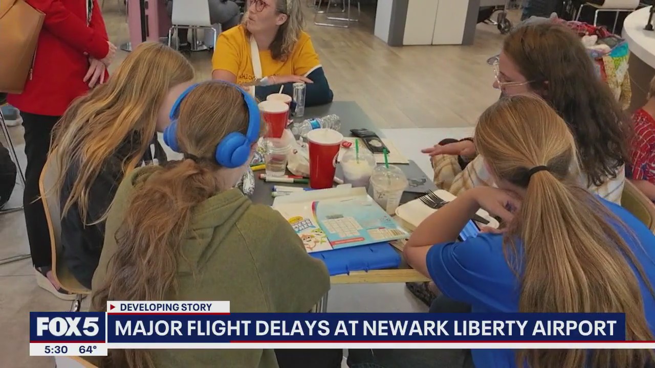 Major flight delays at Newark Airport