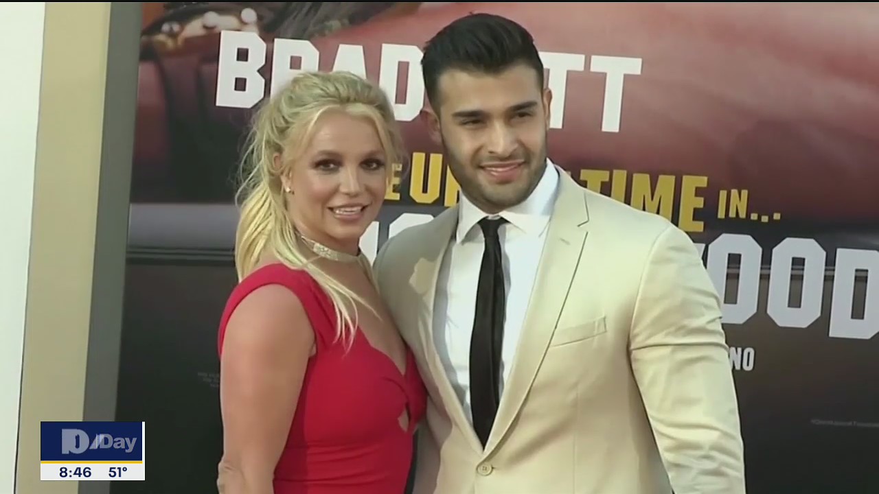 TMZ: Britney Spears gets book deal