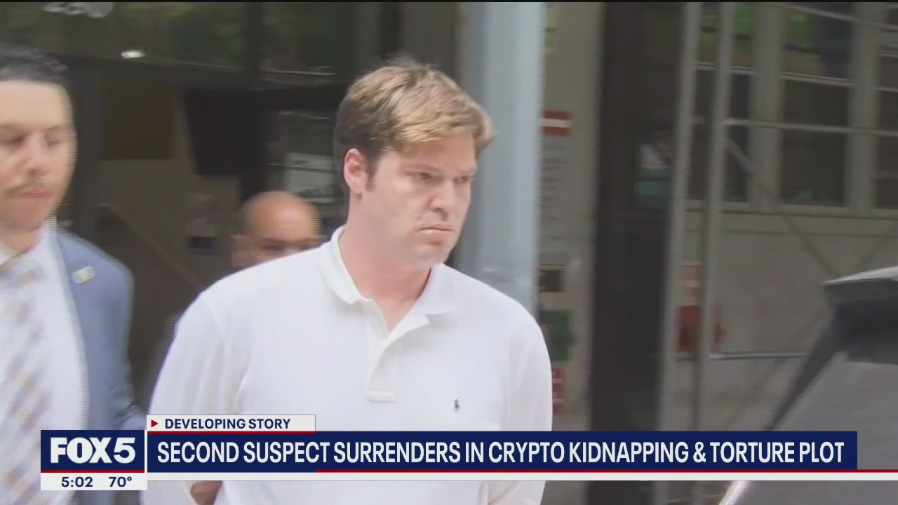 2nd suspect surrenders in SoHo crypto torture case | FOX 5 New York