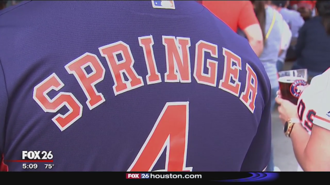 Eager Astros fans watch team begin season in Tampa