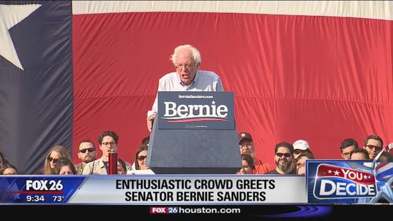 Enthusiastic crowd greets Senator Bernie Sanders