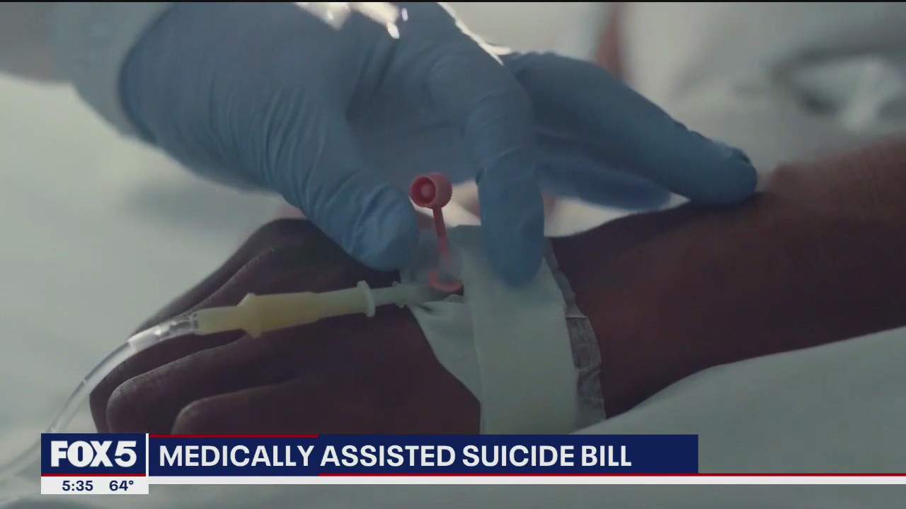 New York lawmakers advance bill allowing medically assisted suicide for terminally ill patients