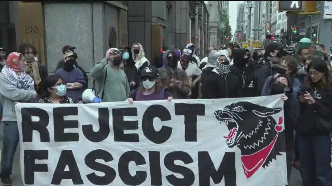 Trump calls for 'law and order' after overnight looting in LA