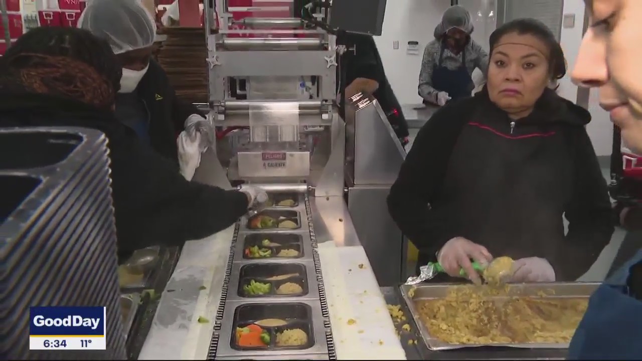 Meals on Wheels volunteers helping spread cheer to those who can't ...
