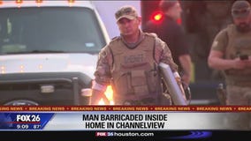 Man barricaded inside home in Channelview