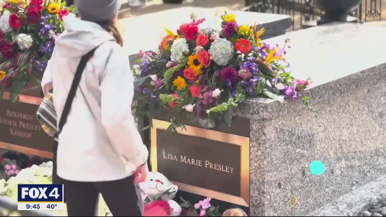 Extra: Lisa Marie Presley's memorial service, Eddie Murphy's new commedy
