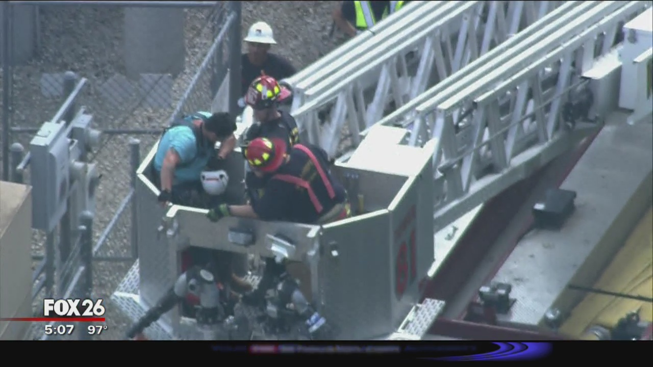 Worker gets overheated, has to be rescued from cell tower