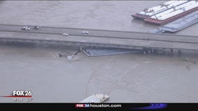 EPA meets with residents to discuss barge crash into waste pit