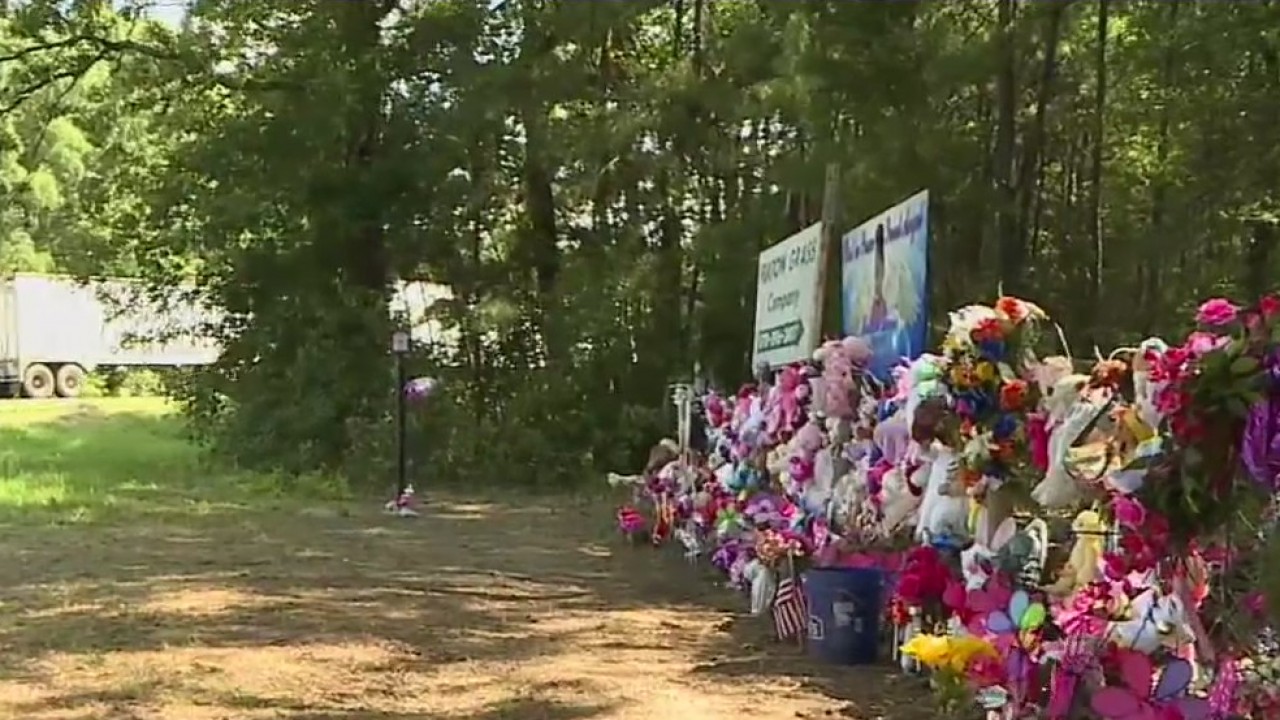 Arkansas officials dedicate bridge to 4-year-old Maleah Davis