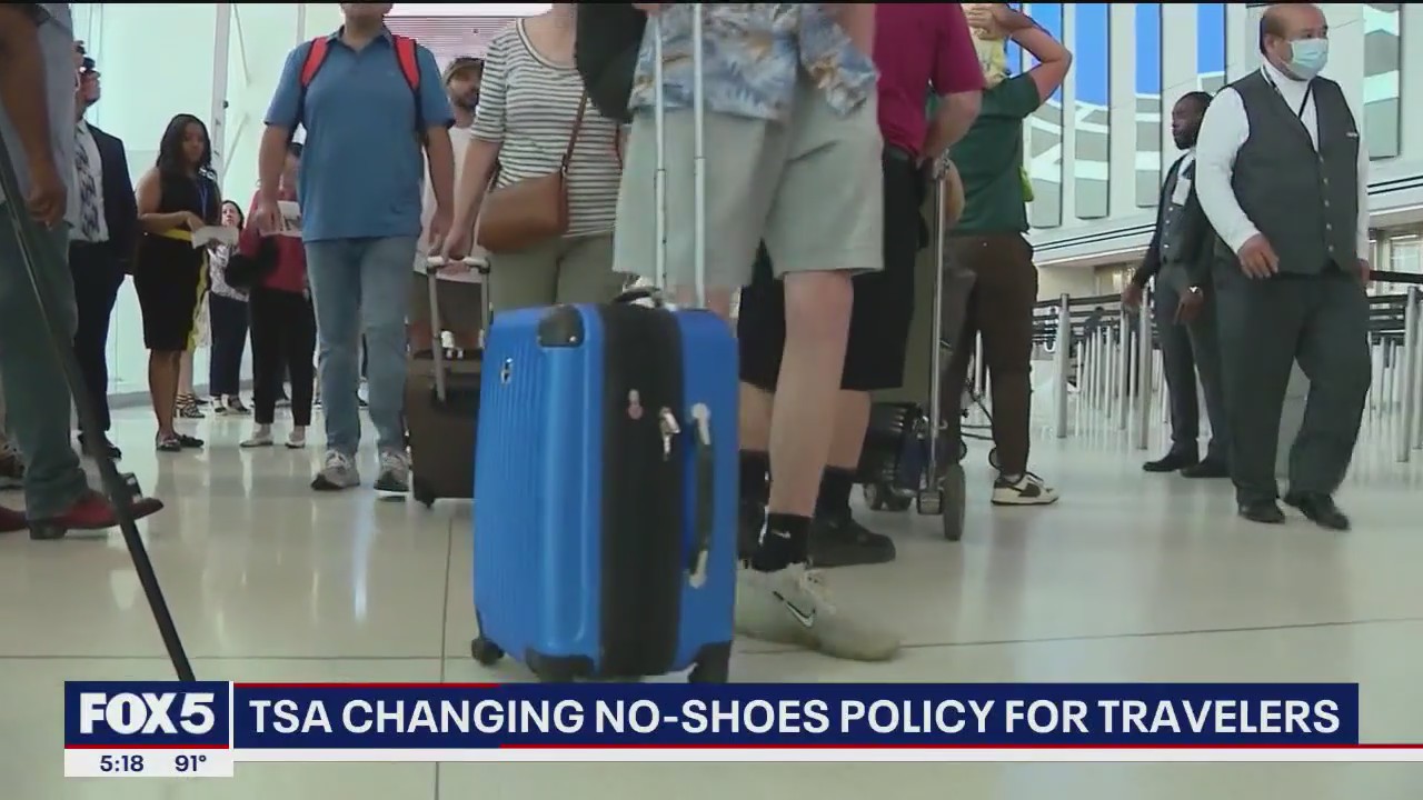 TSA to end no-shoe policy at U.S. airports