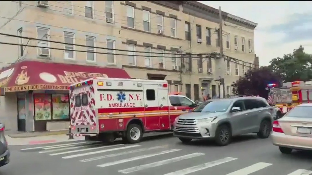 Police ID stabbing victims in Queens