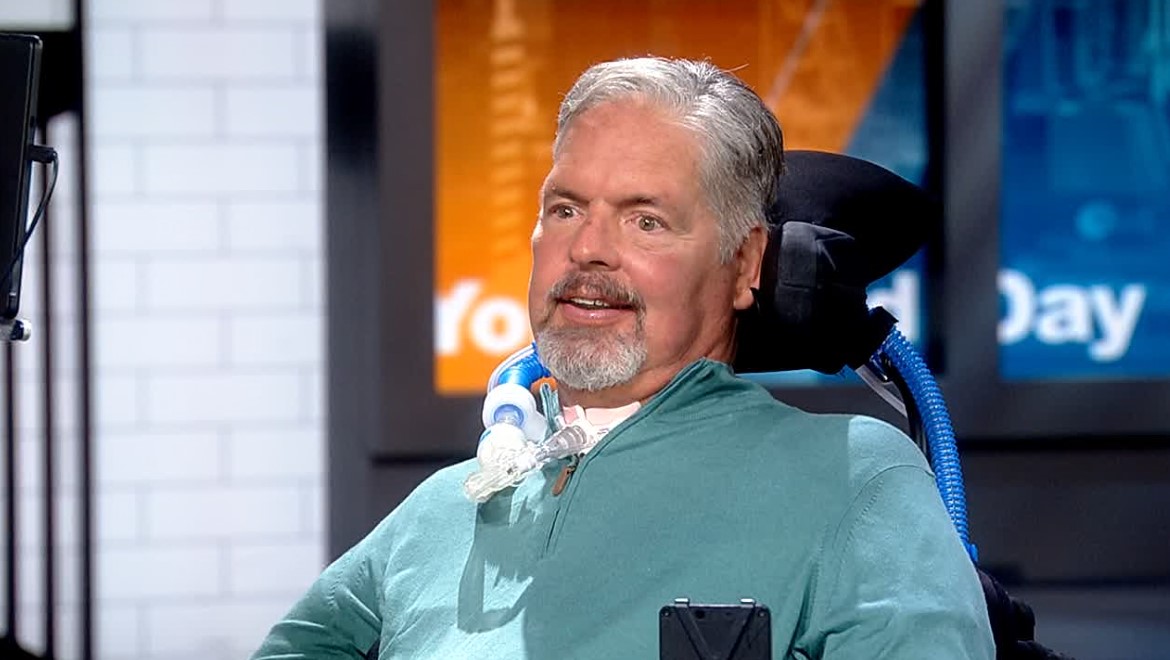 Former NFL star Tim Green using his own voice for ALS awareness