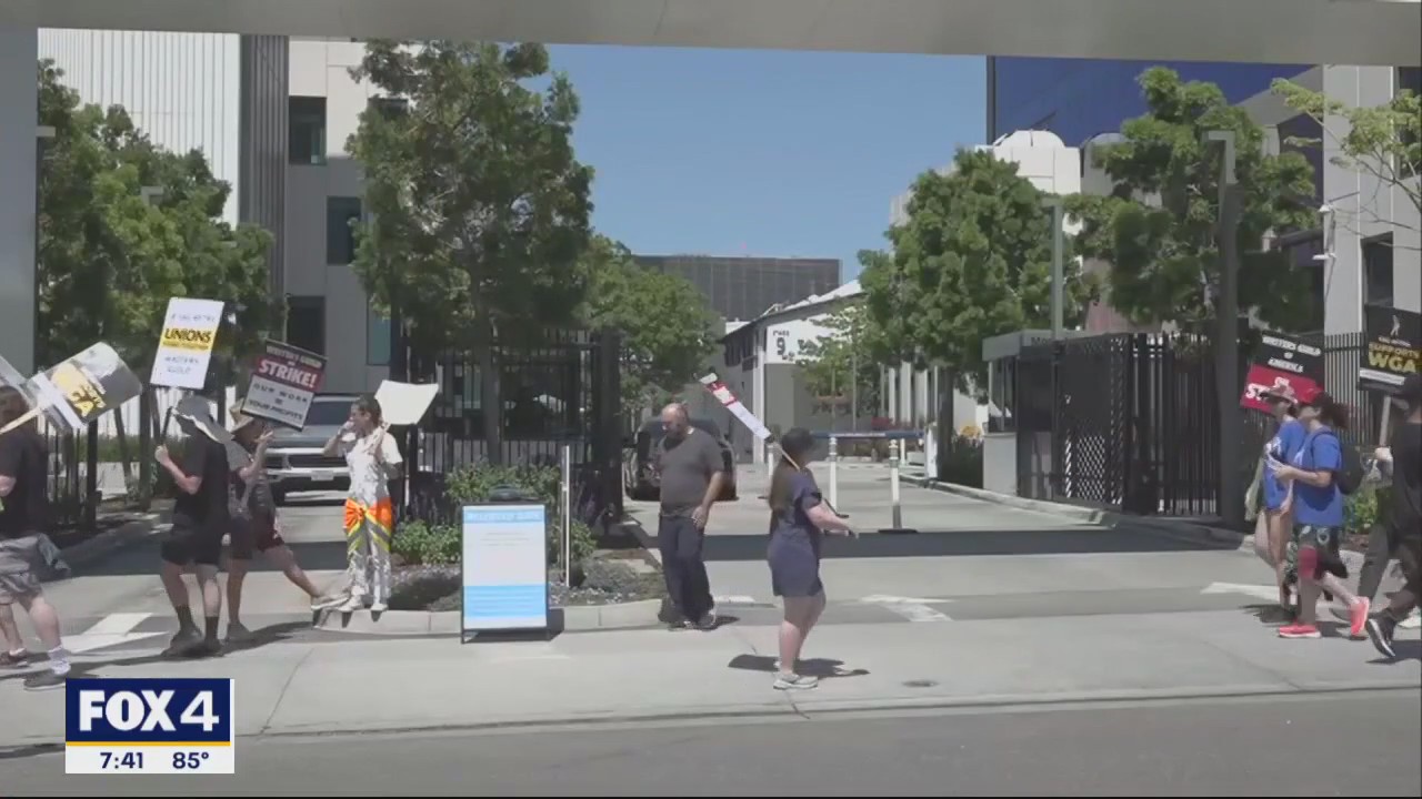 Actors join writers on strike