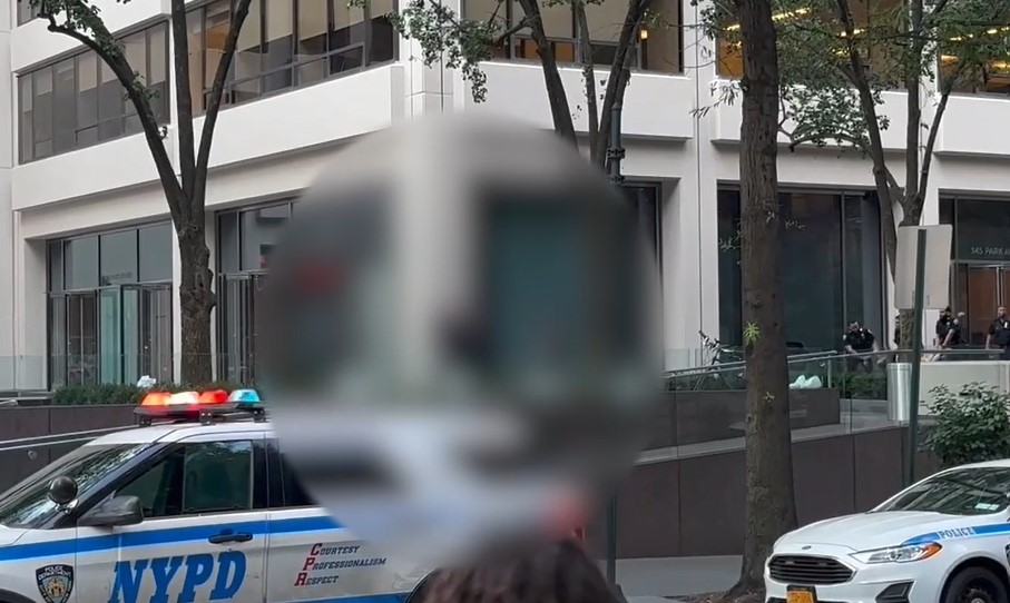 Manhattan shooting: Several shot, officer injured