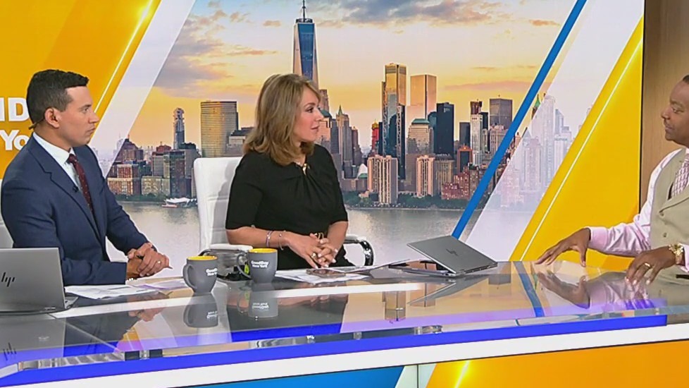 Former NYPD Lieutenant Darrin Porcher discusses deadly Midtown shooting