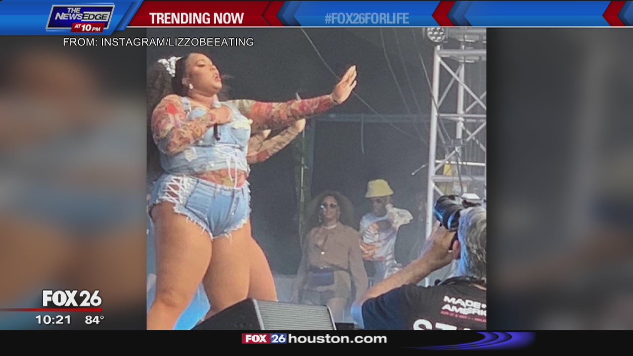 Lizzo receives support from Beyonce, Jay Z while performing
