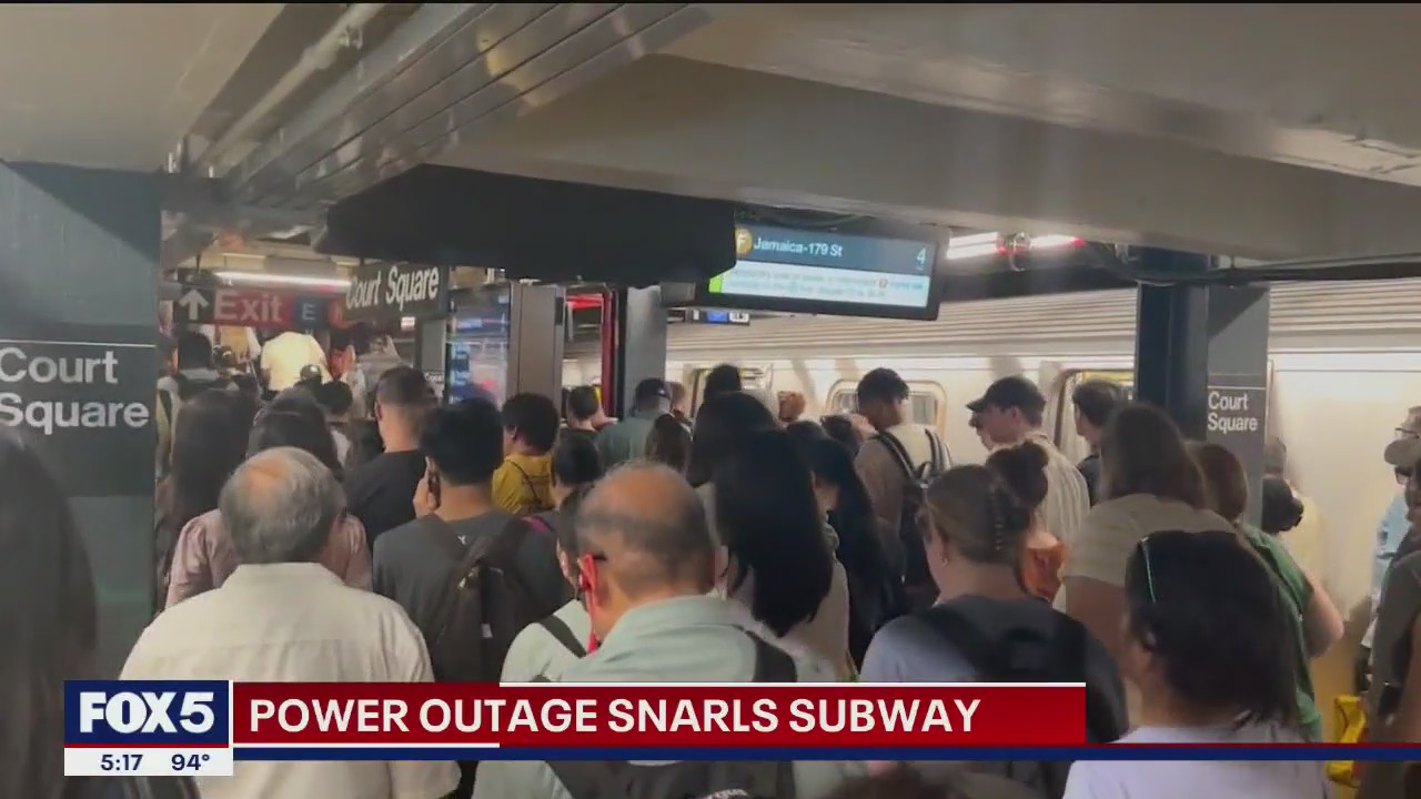 Power outage continues to affect NYC subways
