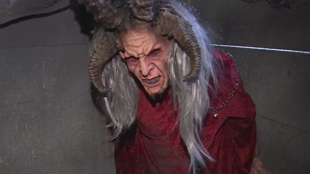 Bayou City Buzz: Creepy Christmas