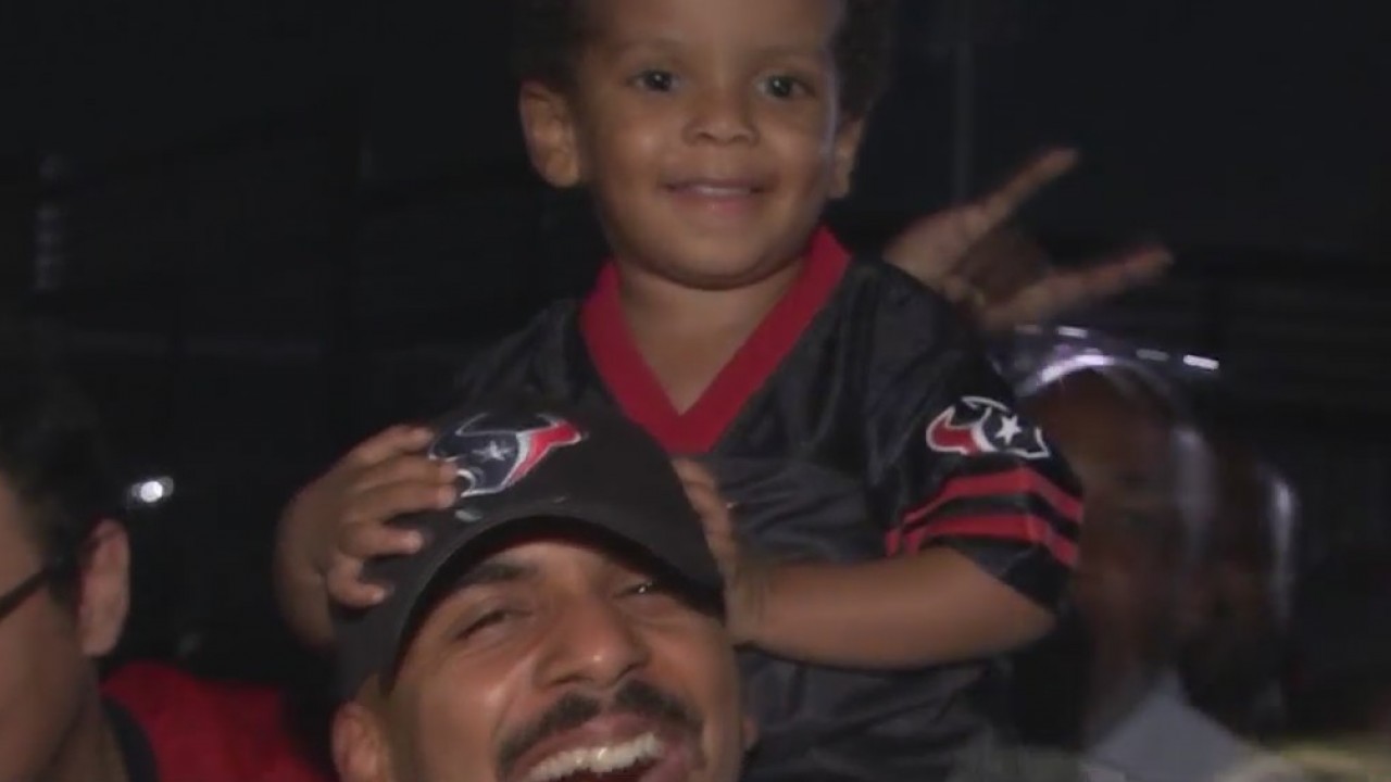 Texans beat the Colts 20-17, fans ecstatic