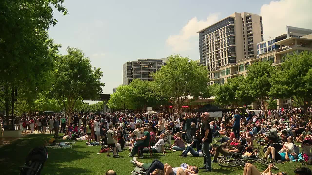 Solar Eclipse 2024: Crowd reacts to totality