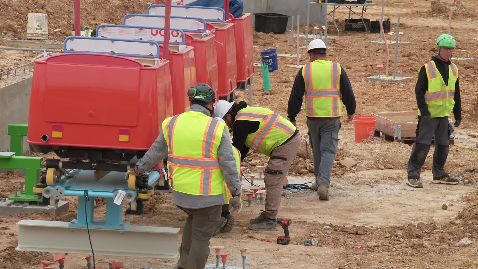 Rides installed for DFW's new Peppa Pig theme park