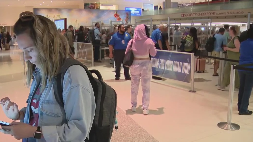 Crowds pack DFW, Love Field for Memorial Day weekend