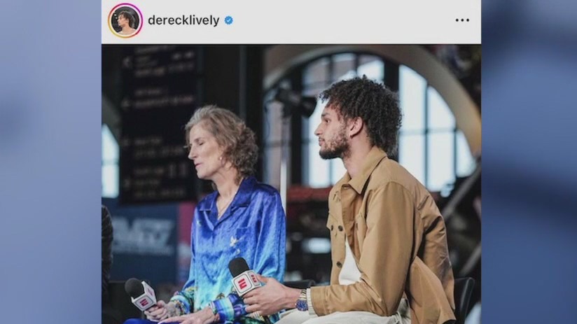 Mavs Lively on mom: 'I can feel her looking down on me'