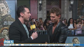Yankees or Mets? Austin Butler hits NYC red carpet for premiere of 'Caught Stealing'