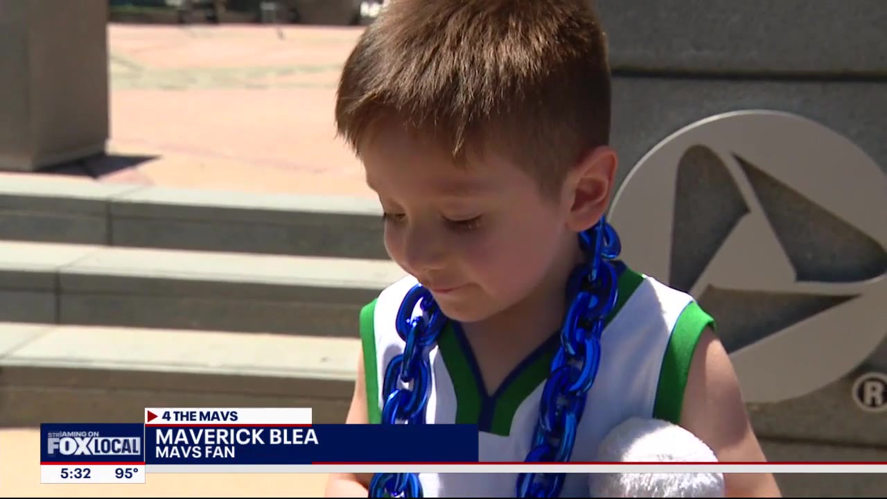 Mavs superfan names son 'Maverick'