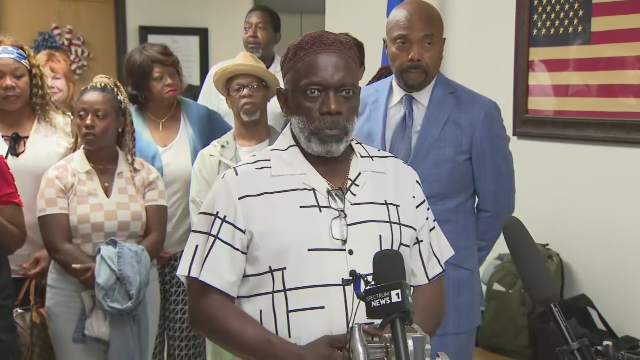 FULL NEWS CONFERENCE: Johnson family on jailers arrests
