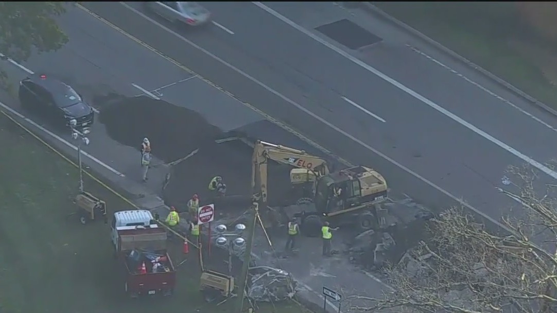 Sinkhole opens up on Saw Mill River Parkway