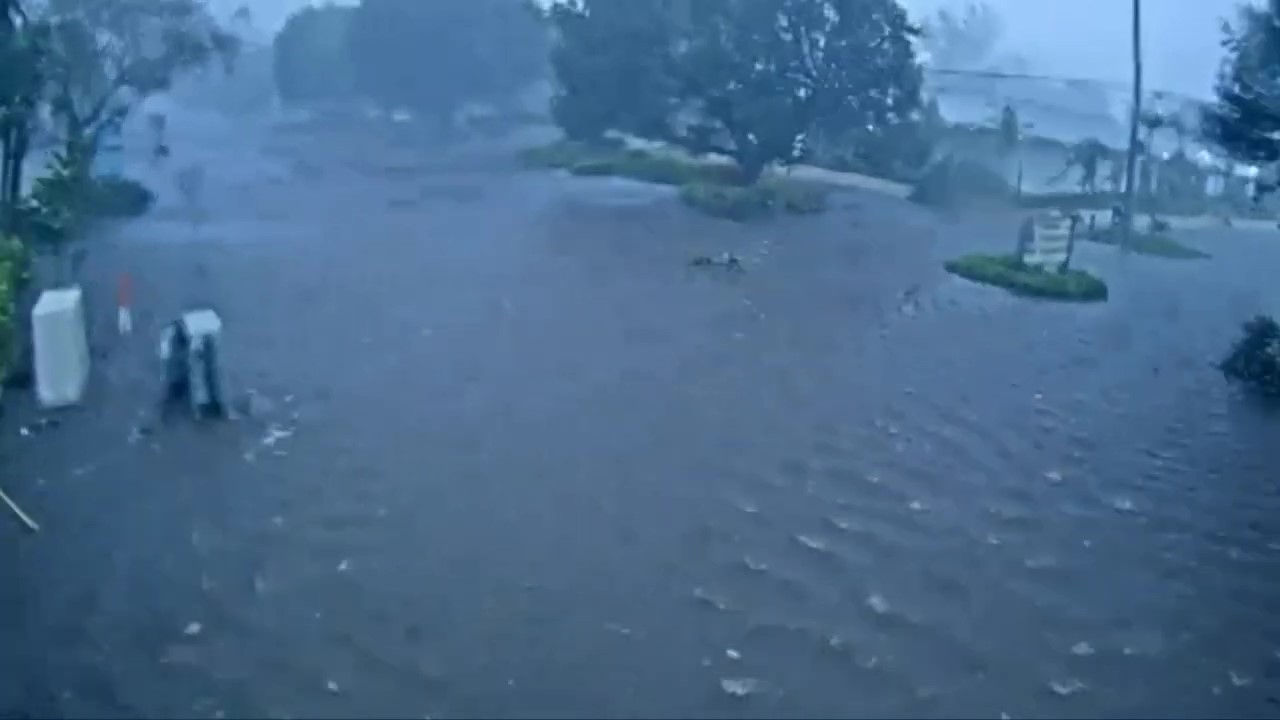 Hurricane Ian moves ashore at Sanibel Island in Florida