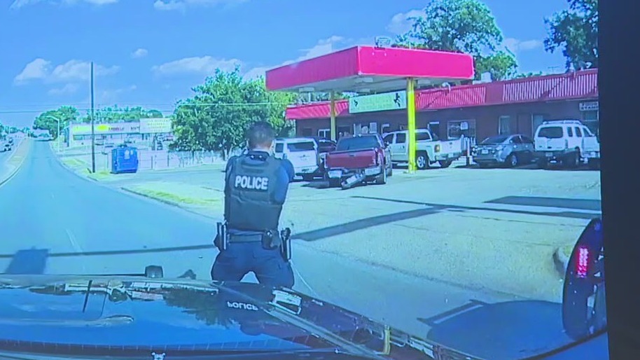 Fort Worth police video shows carjacking shooting
