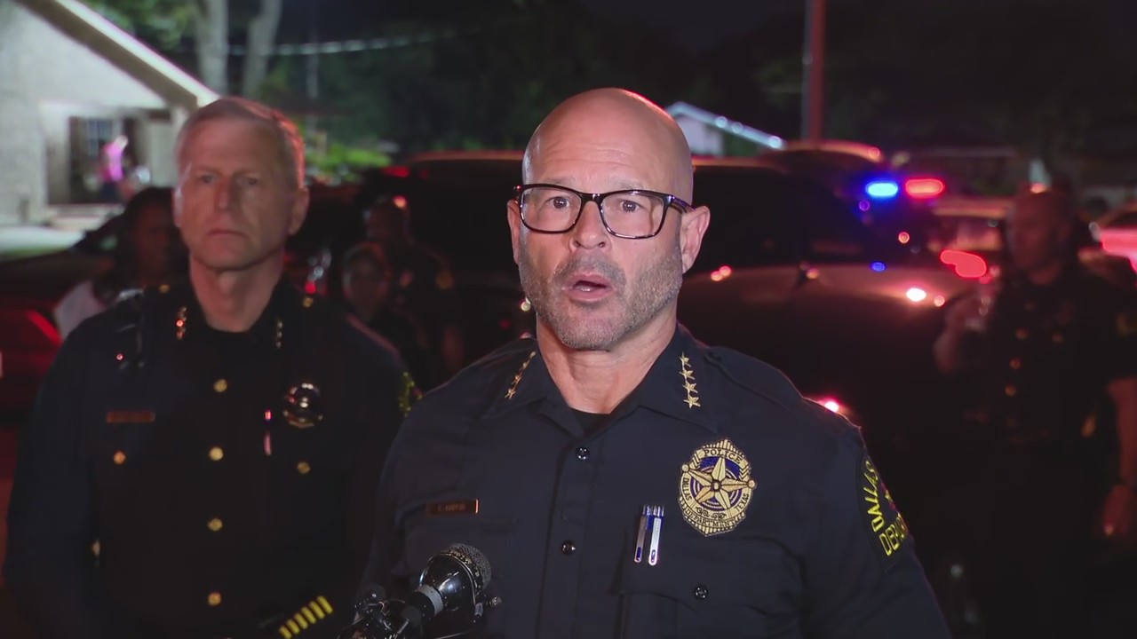 Pedestrian struck by Dallas police car