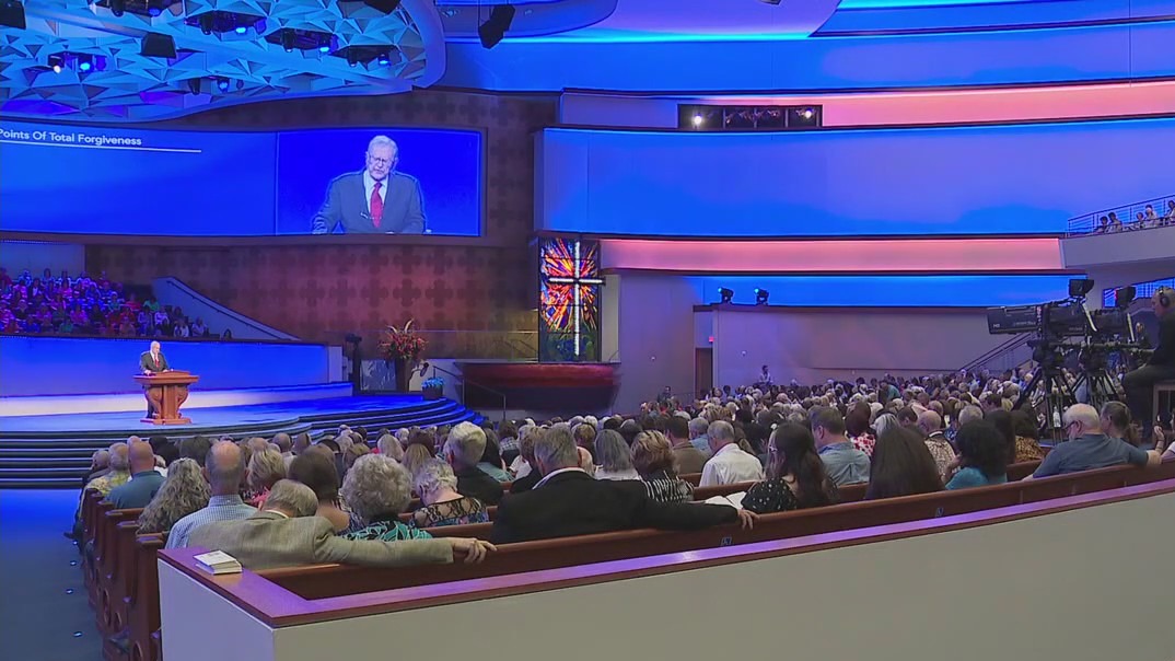 First Baptist returns to worship center after fire