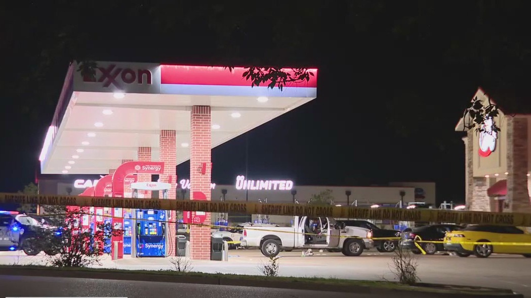 2 officers shot, suspect killed at Forney gas station