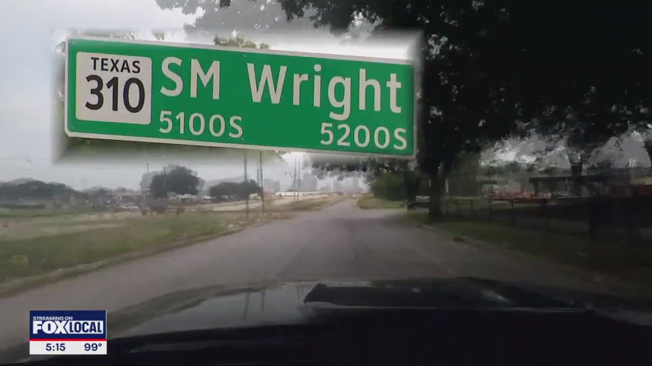 Dallas freeway officially named after S.M. Wright