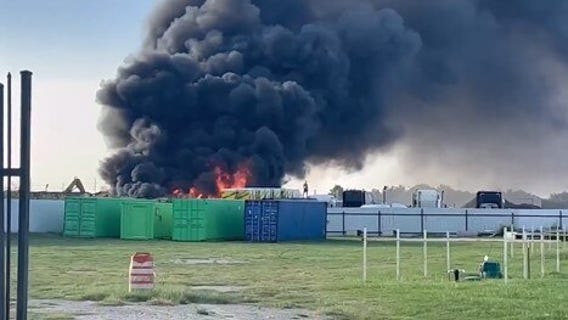 VIDEO: Smoke from Katy recycling plant fire
