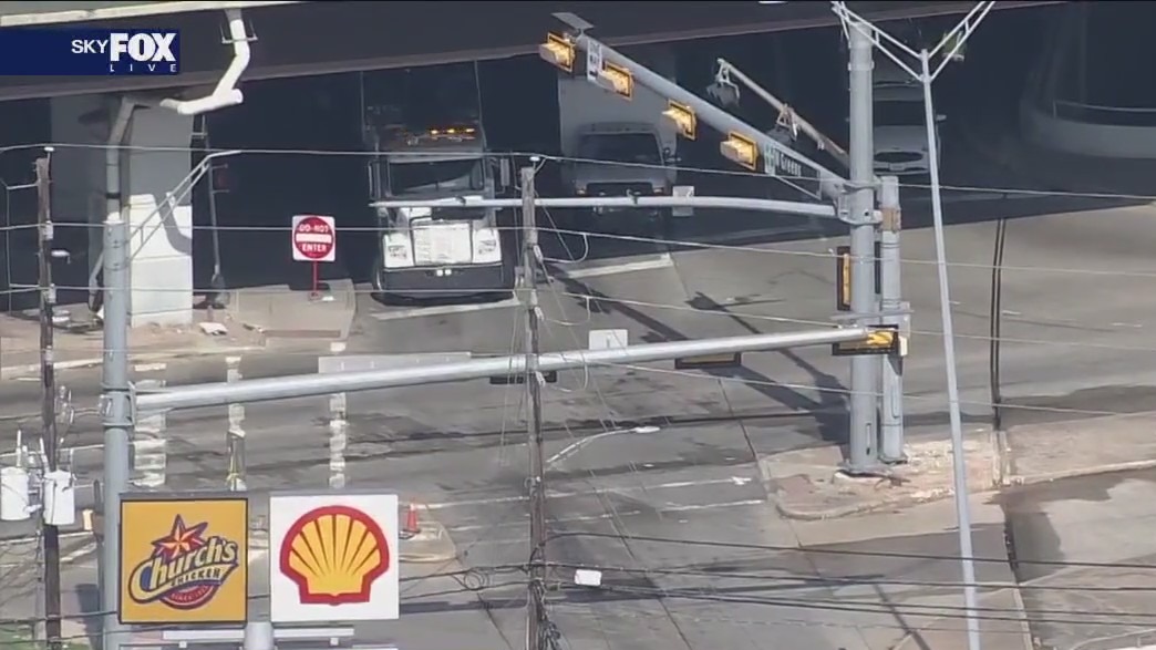 Houston METRO bus involved in 3-vehicle crash