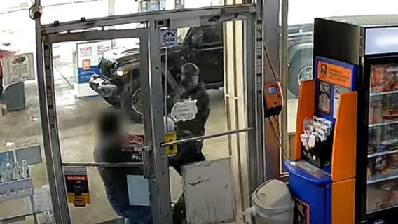 Jugging suspects attack man after leaving the bank