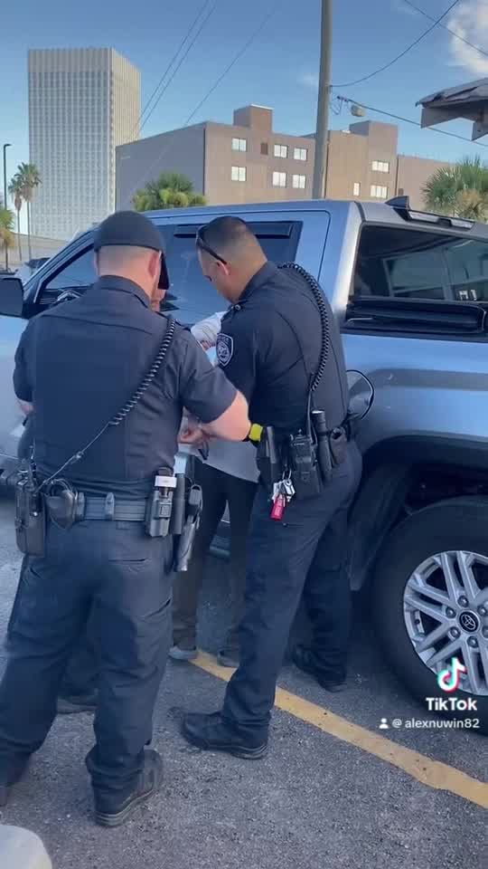 VIDEO: Man arrested over parking spot dispute