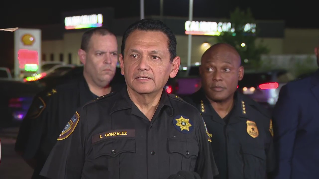 Harris Co. authorities provide update on Humble standoff | FOX 26 Houston