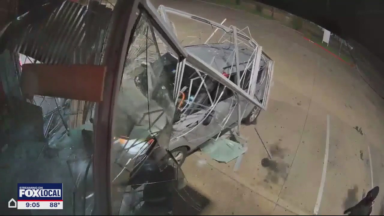 Thieves use car to break into Garland gun store