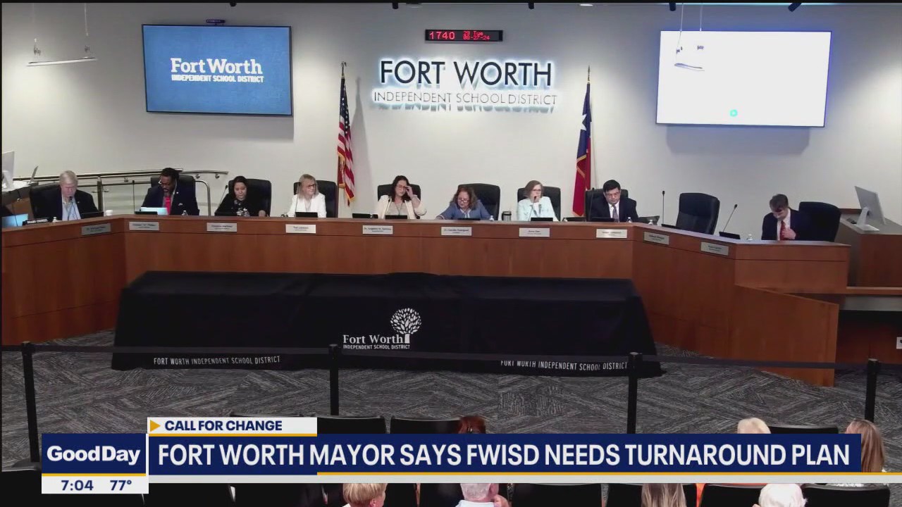 Fort Worth mayor demands school district turnaround