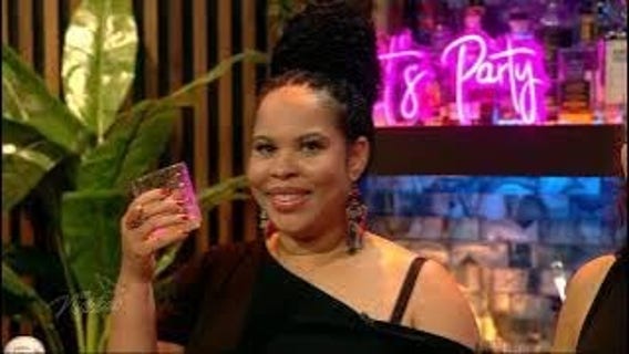 National Canned Cocktail Day with VCan/VCan?t