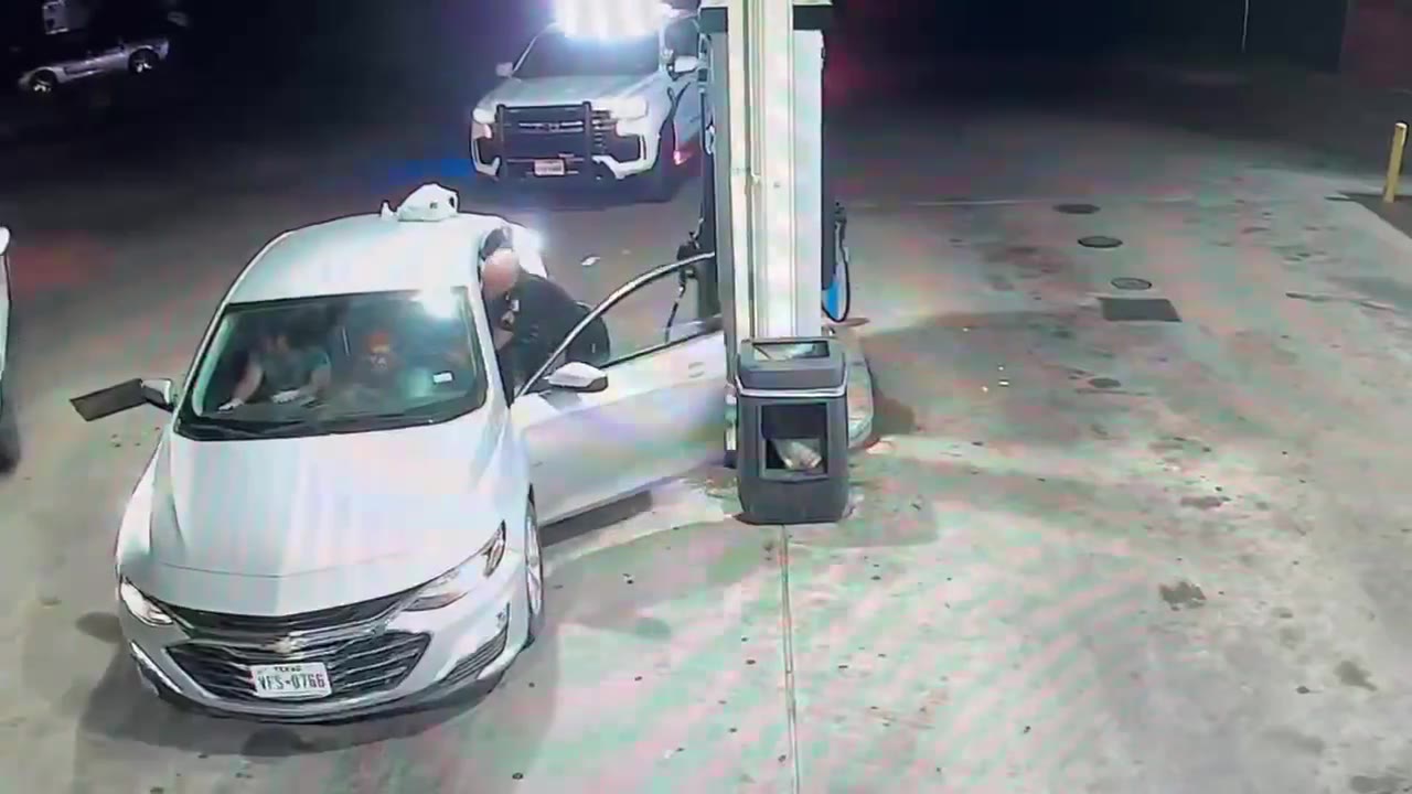 Corsicana driver drags police officer during stop