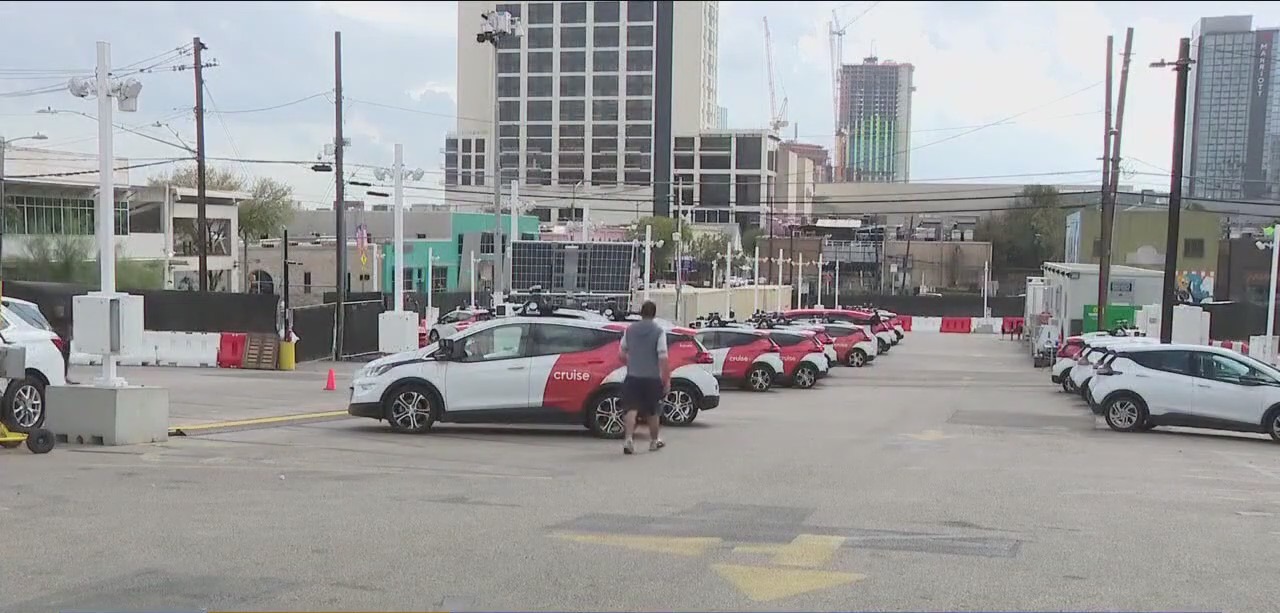 Cruise self-driving cars recalled