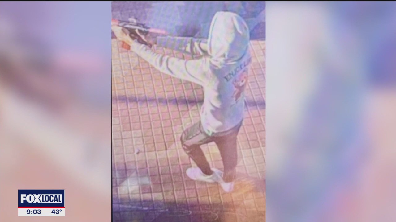 Photo shows South Dallas DART shooting suspect with gun