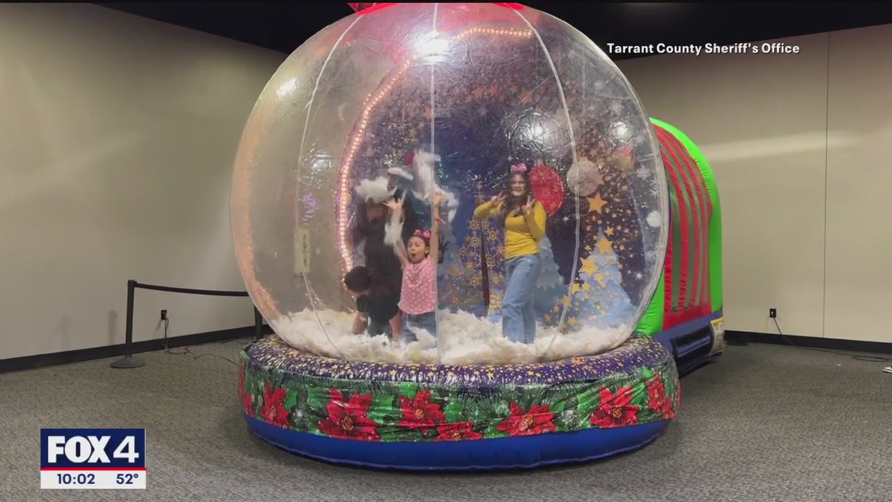 Tarrant County Sheriff's Office holds Christmas event